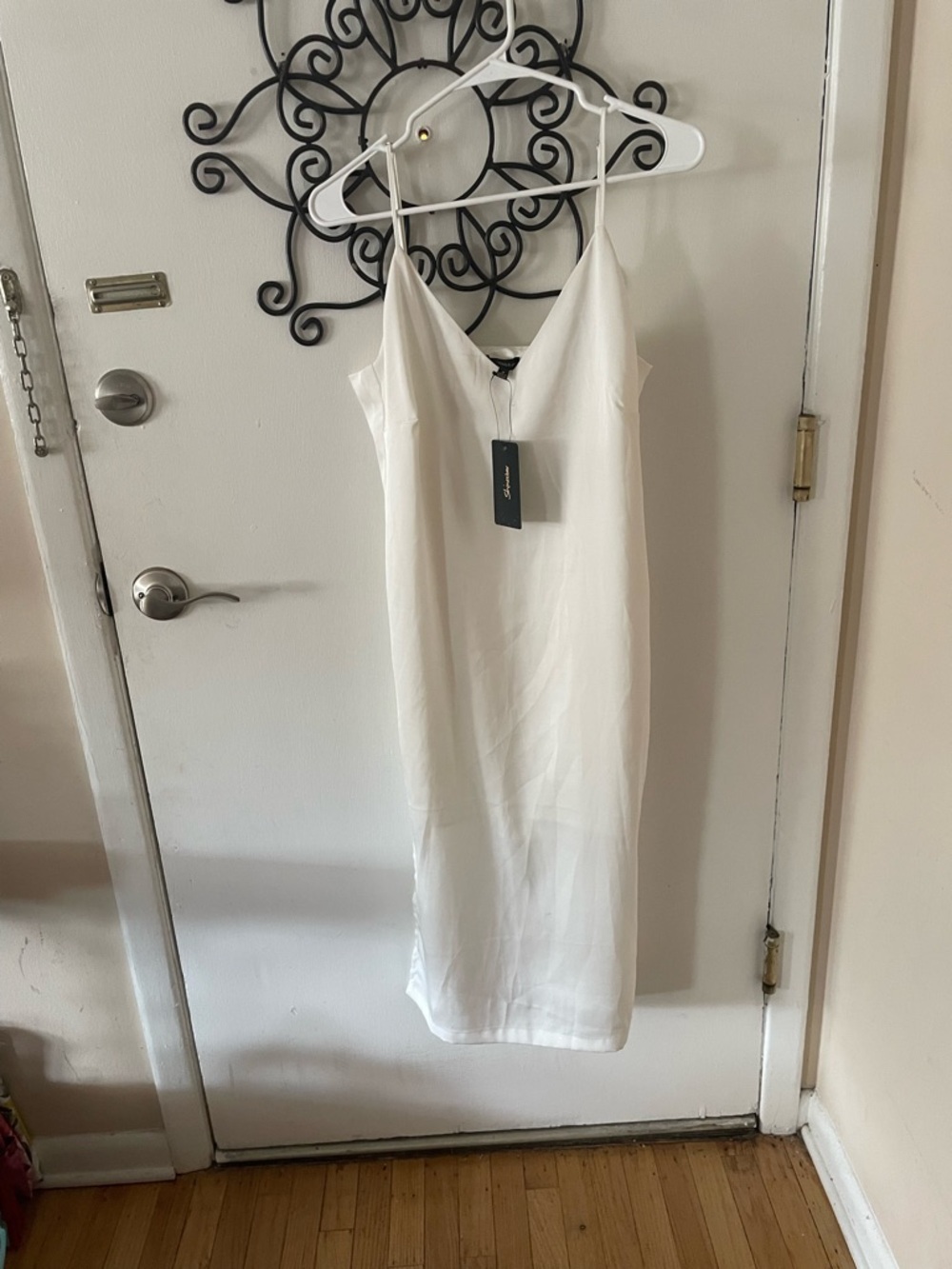 Elegant White V-Neck Slip Dress with Spaghetti Straps